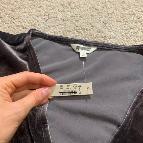 Madewell velvet smocked crossover vneck top - Picture 4 of 5